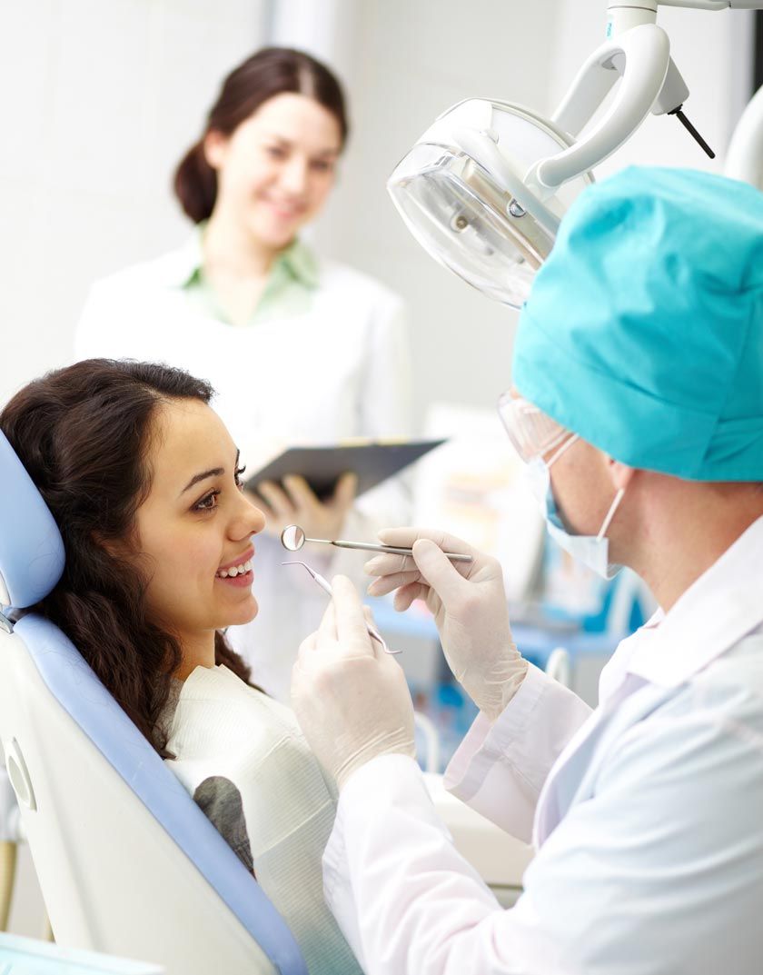 Clínica dental Abando personas en consultorio